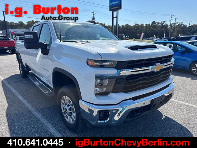 Used 2025 Chevrolet Silverado 2500 LT w/ Safety Package AWD/4WD image 6