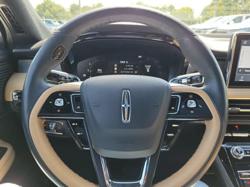 Certified 2022 Lincoln Corsair Reserve w/ Sport Package AWD/4WD image 19
