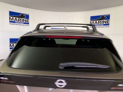 Used 2025 Nissan Kicks SR FWD image 9