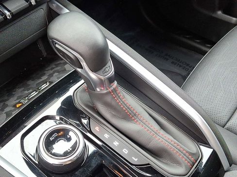 Used 2023 Chevrolet Colorado Z71 w/ Z71 Convenience Package 2 image 14