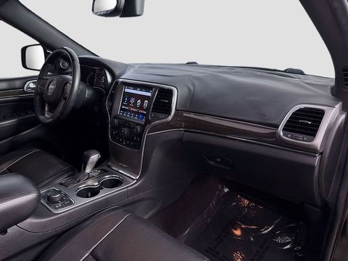 Used 2018 Jeep Grand Cherokee Overland AWD/4WD image 37