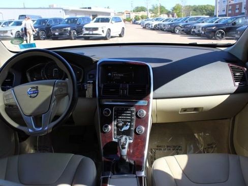 Used 2015 Volvo XC60 T6 w/ Proximity Package AWD/4WD image 20