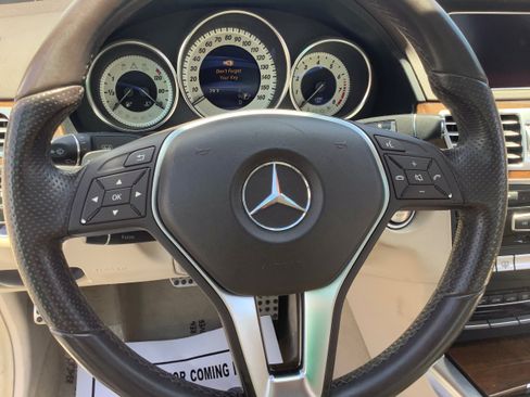 Used 2014 Mercedes-Benz E 350 4MATIC Sedan w/ Premium 1 Package image 17