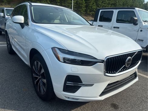 Used 2023 Volvo XC60 B5 Core w/ Climate Package AWD/4WD image 2