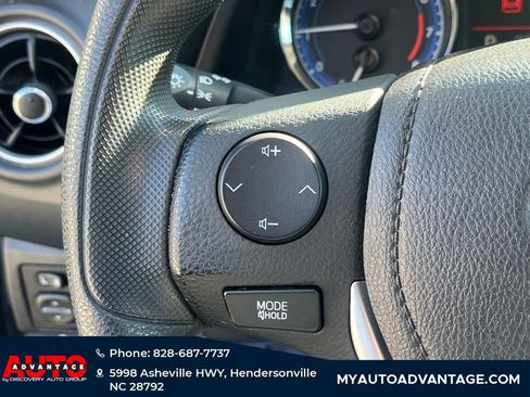 Used 2018 Toyota Corolla LE image 17