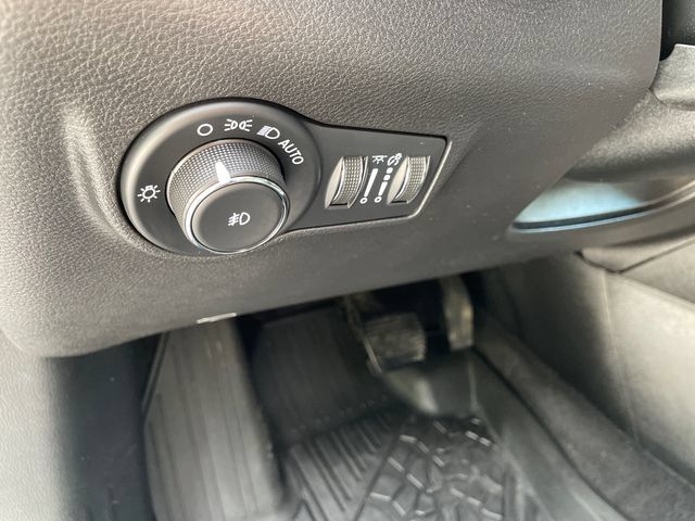 Used 2023 Jeep Compass Limited AWD/4WD image 26