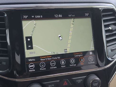 Used 2020 Jeep Grand Cherokee Limited w/ Luxury Group II image 30