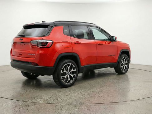 Used 2025 Jeep Compass Limited AWD/4WD image 9