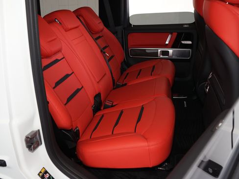 Used 2025 Mercedes-Benz G 63 AMG 4MATIC image 24