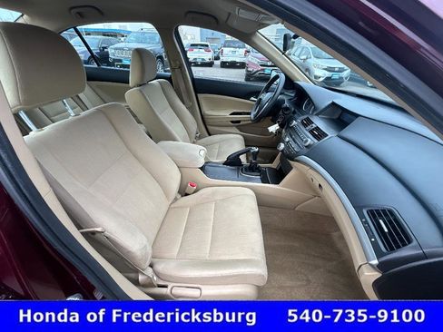 Used 2011 Honda Accord LX image 29