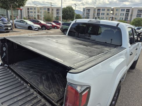 Used 2021 Toyota Tacoma Limited w/ Nightshade Package AWD/4WD image 20