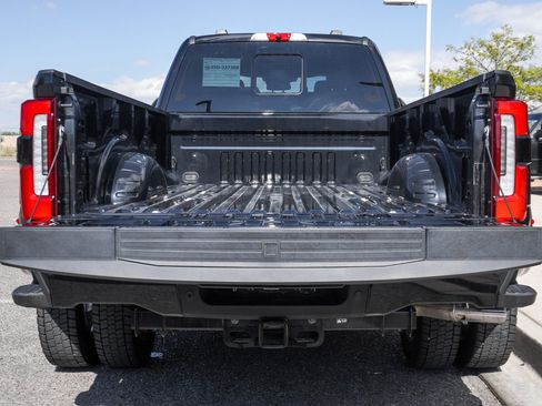 Used 2025 Ford F450 Platinum w/ FX4 Off-Road Package image 19