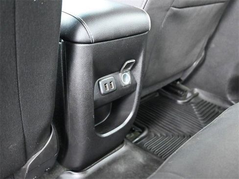 Used 2018 GMC Canyon SLE w/ SLE Convenience Package image 30