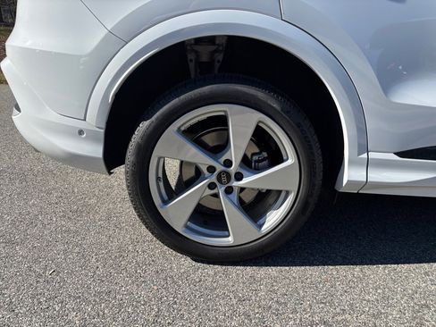 Used 2025 Audi Q5 Premium Plus image 23