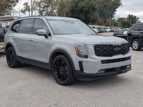 Used 2022 Kia Telluride SX w/ SX Prestige Package image 2