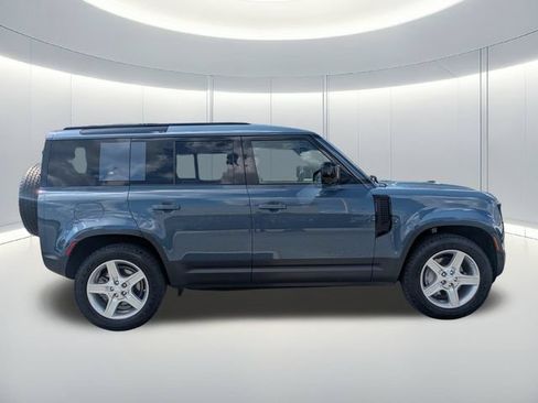Used 2020 Land Rover Defender 110 SE AWD/4WD image 7