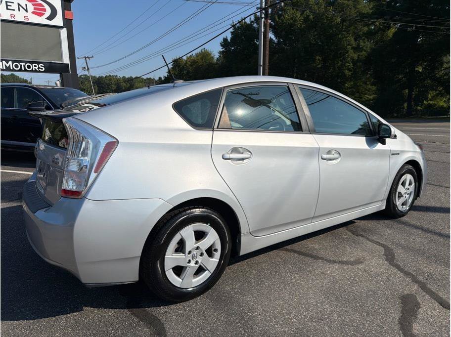 Used 2011 Toyota Prius Four w/ Navigation Pkg FWD image 6