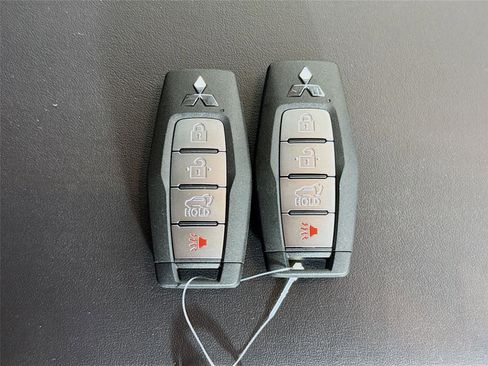 New 2026 Mitsubishi Outlander SEL image 27