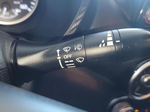 Used 2020 Nissan Sentra S image 15