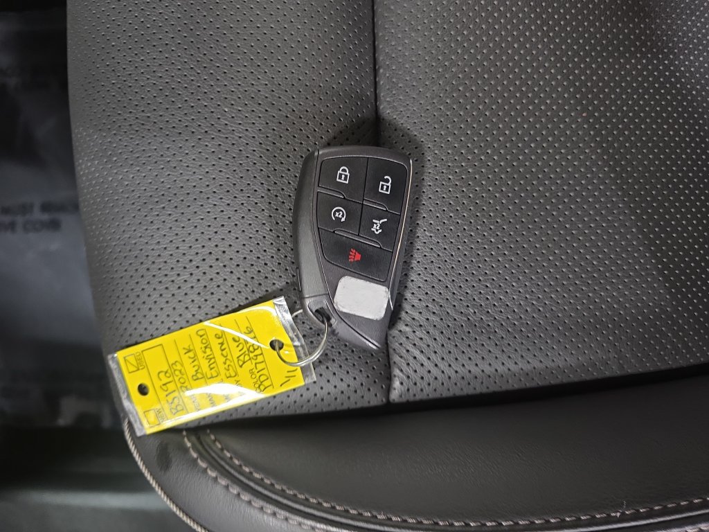Used 2023 Buick Envision Essence AWD/4WD image 33