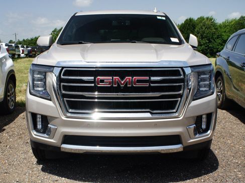 Used 2021 GMC Yukon SLT w/ SLT Premium Package AWD/4WD image 2