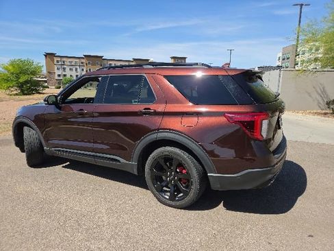 Used 2020 Ford Explorer ST w/ ST Street Pack AWD/4WD image 4