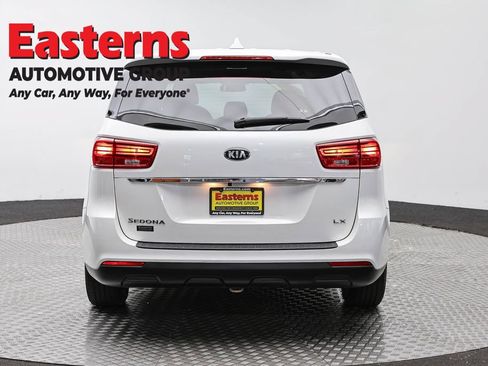 Used 2020 Kia Sedona LX FWD image 6