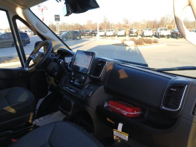 Used 2024 RAM ProMaster 2500 w/ Advanced Safety Group FWD image 31
