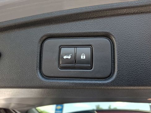 Used 2023 Nissan Pathfinder Platinum AWD/4WD image 30