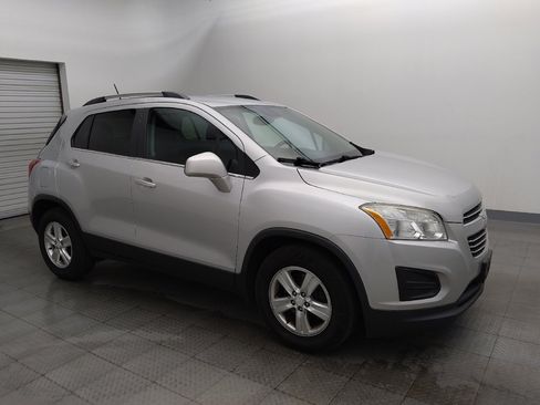 Used 2016 Chevrolet Trax LT w/ LT Convenience Package FWD image 11