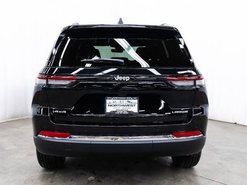 New 2026 Jeep Grand Cherokee Laredo image 5