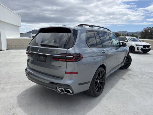 Used 2024 BMW X7 M60i AWD/4WD image 4