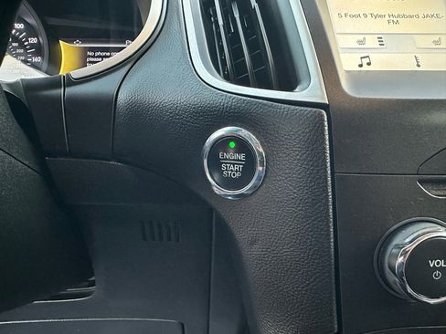 Used 2017 Ford Edge SEL w/ Equipment Group 201A image 42