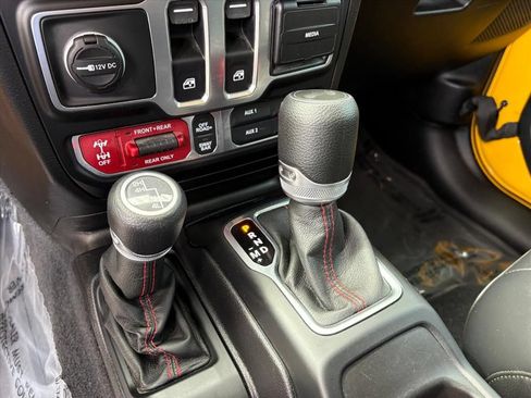 Used 2021 Jeep Wrangler Rubicon AWD/4WD image 24