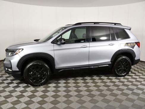 Used 2022 Honda Passport TrailSport image 9