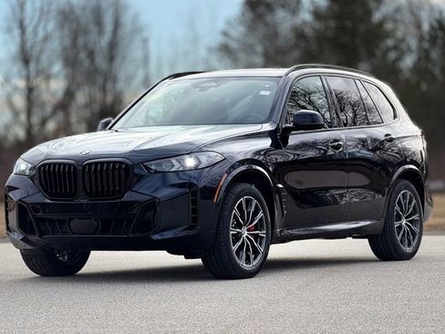 New 2026 BMW X5 xDrive40i w/ M Sport Package image 1