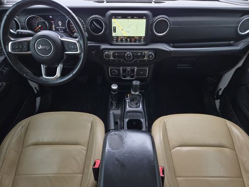 Used 2018 Jeep Wrangler Unlimited Sahara AWD/4WD image 26