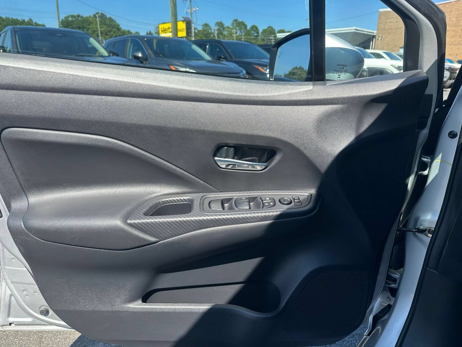 Used 2025 Nissan Versa SV FWD image 21