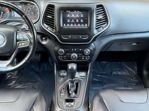 Used 2021 Jeep Cherokee Latitude Lux w/ Trailer Tow Group image 31