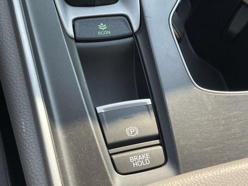 Used 2018 Honda Accord LX image 21