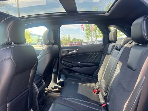 Used 2019 Ford Edge ST w/ Equipment Group 401A AWD/4WD image 19