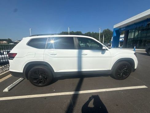Used 2023 Volkswagen Atlas SE w/ Black Wheel Package AWD/4WD image 5