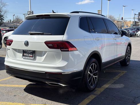 Used 2021 Volkswagen Tiguan SE image 12