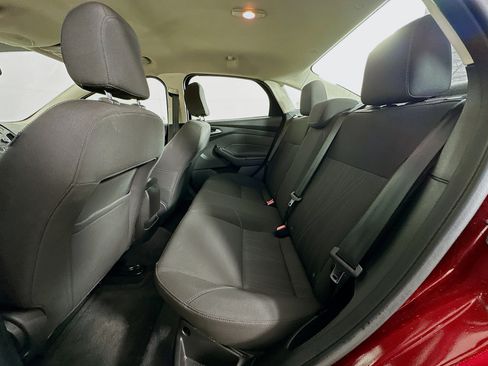 Used 2015 Ford Focus SE image 26