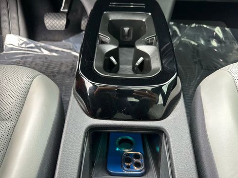 Used 2021 Volkswagen ID.4 Pro S image 38