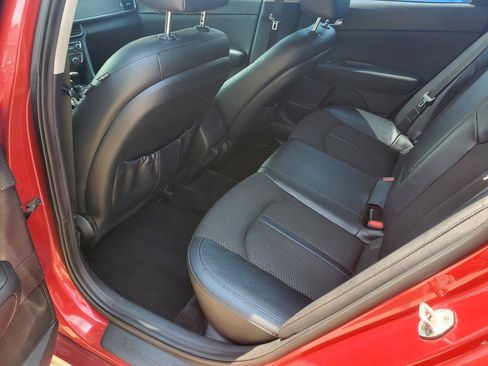 Used 2018 Kia Optima S FWD image 12