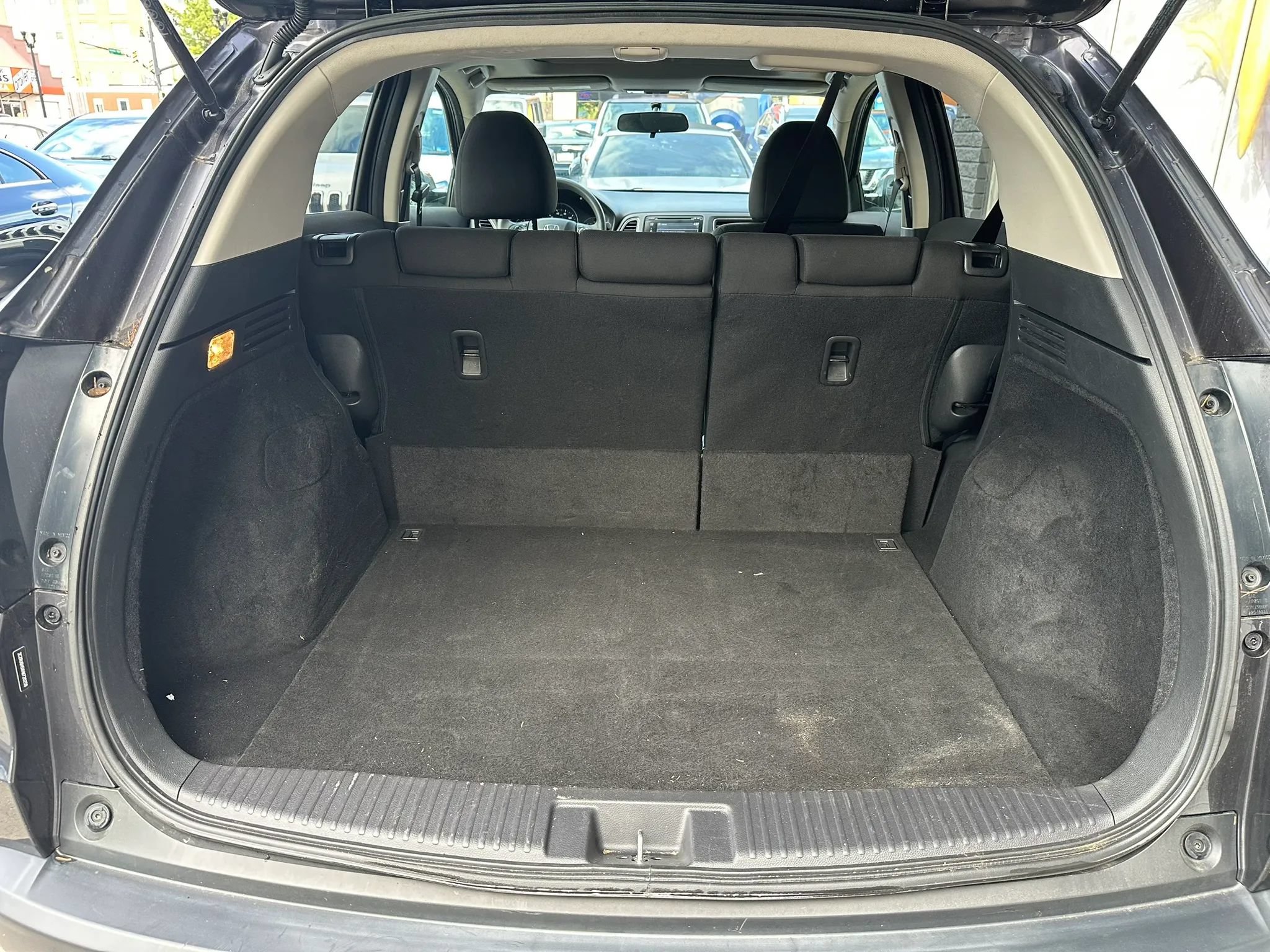 Used 2017 Honda HR-V EX image 17