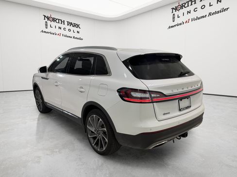 Used 2023 Lincoln Nautilus Reserve w/ Equipment Group 202A AWD/4WD image 3