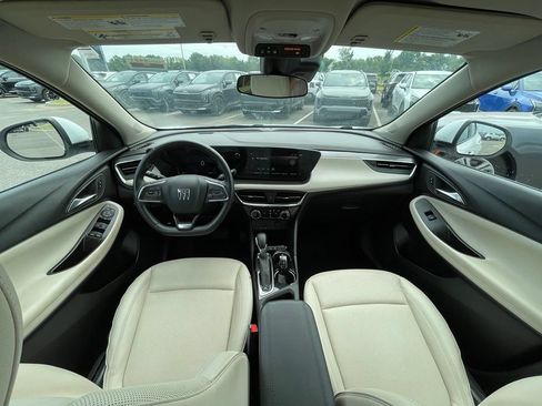 Used 2024 Buick Encore GX Sport Touring FWD image 17