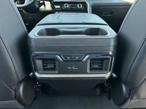 Used 2024 GMC Sierra 2500 Denali w/ Technology Package AWD/4WD image 21